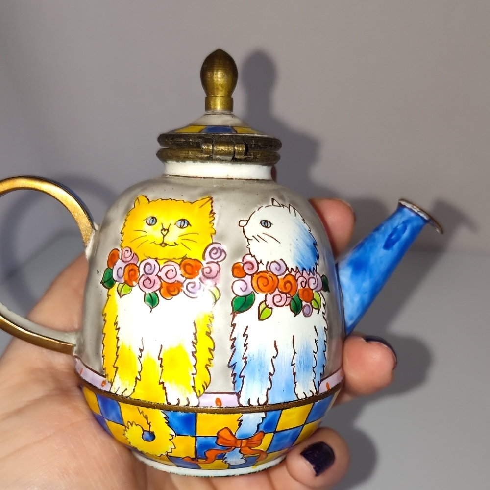 Kelvin Chen Enamel Teapot Trinket Boxes Hand Painted On Copper Two Cats - Picture 6 of 14